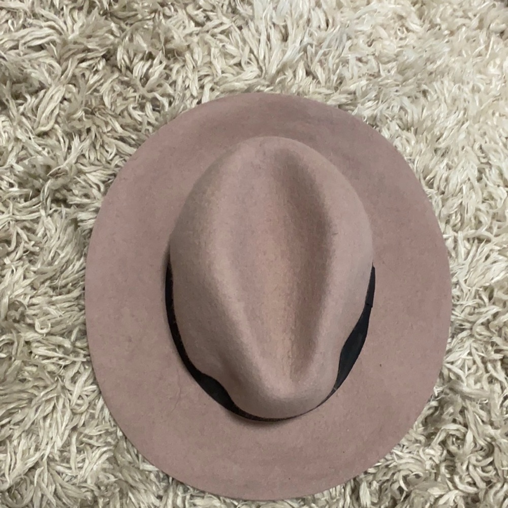 Pink wool hat - Picture 3 of 3